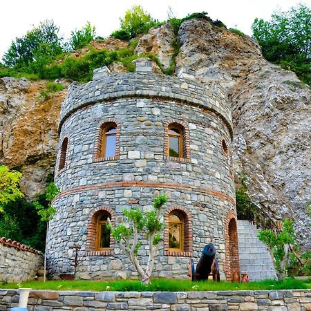 ホテル Dibra Park Agrotourism Peshkopi エクステリア 写真